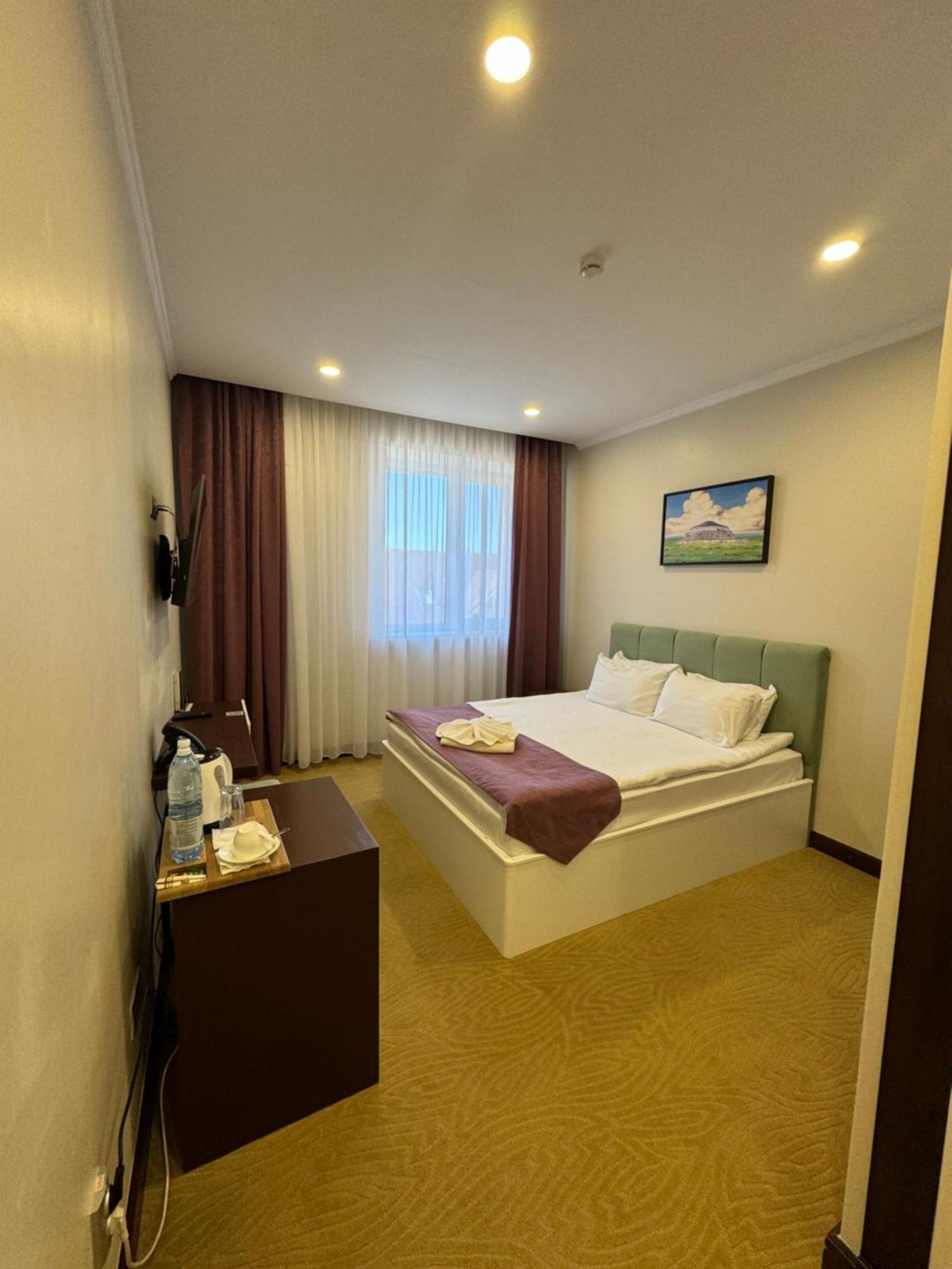 Sulo Atyrau Hotel ภายนอก รูปภาพ