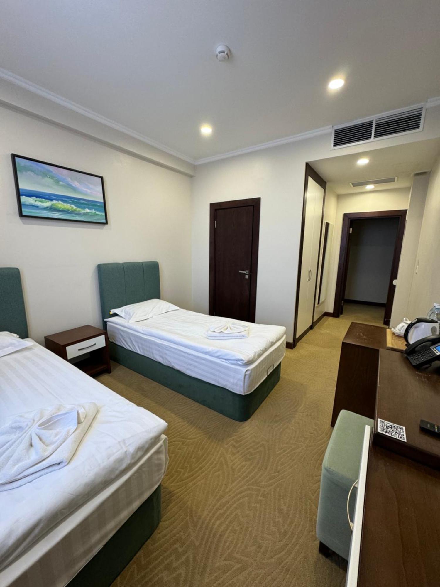 Sulo Atyrau Hotel ภายนอก รูปภาพ
