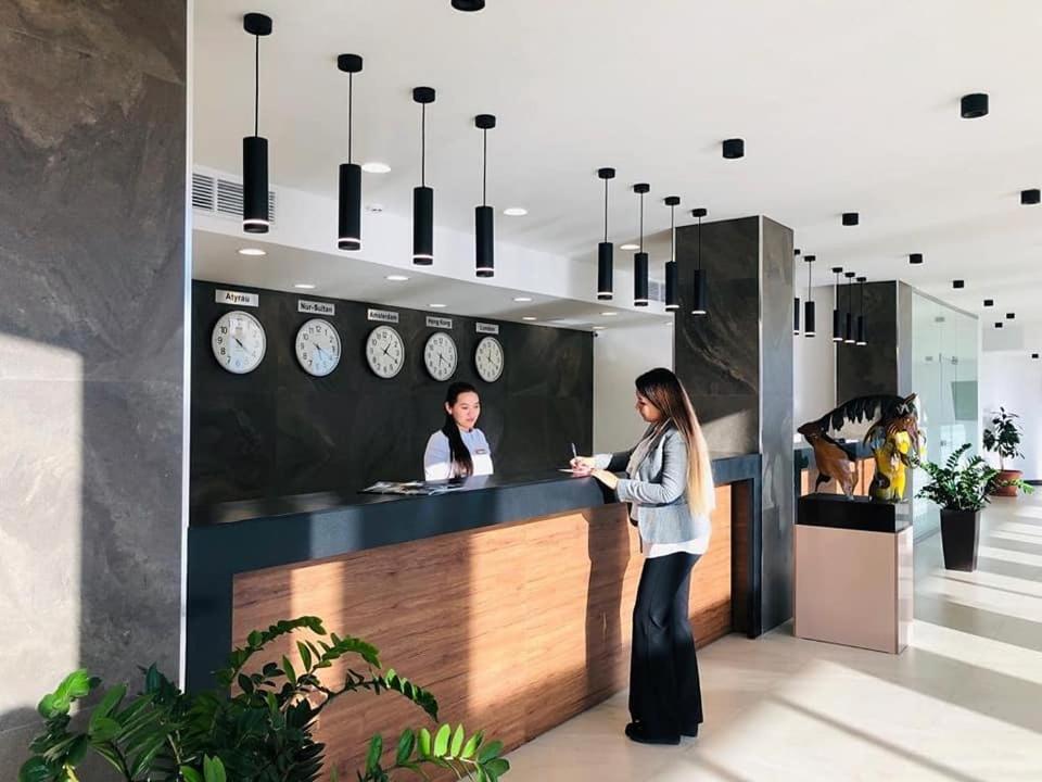 Sulo Atyrau Hotel ภายนอก รูปภาพ