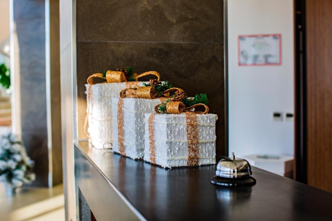 Sulo Atyrau Hotel ภายนอก รูปภาพ