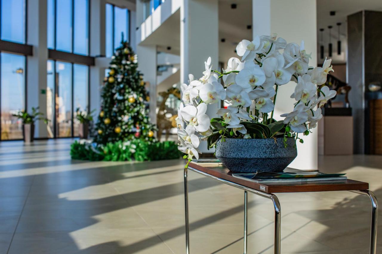 Sulo Atyrau Hotel ภายนอก รูปภาพ