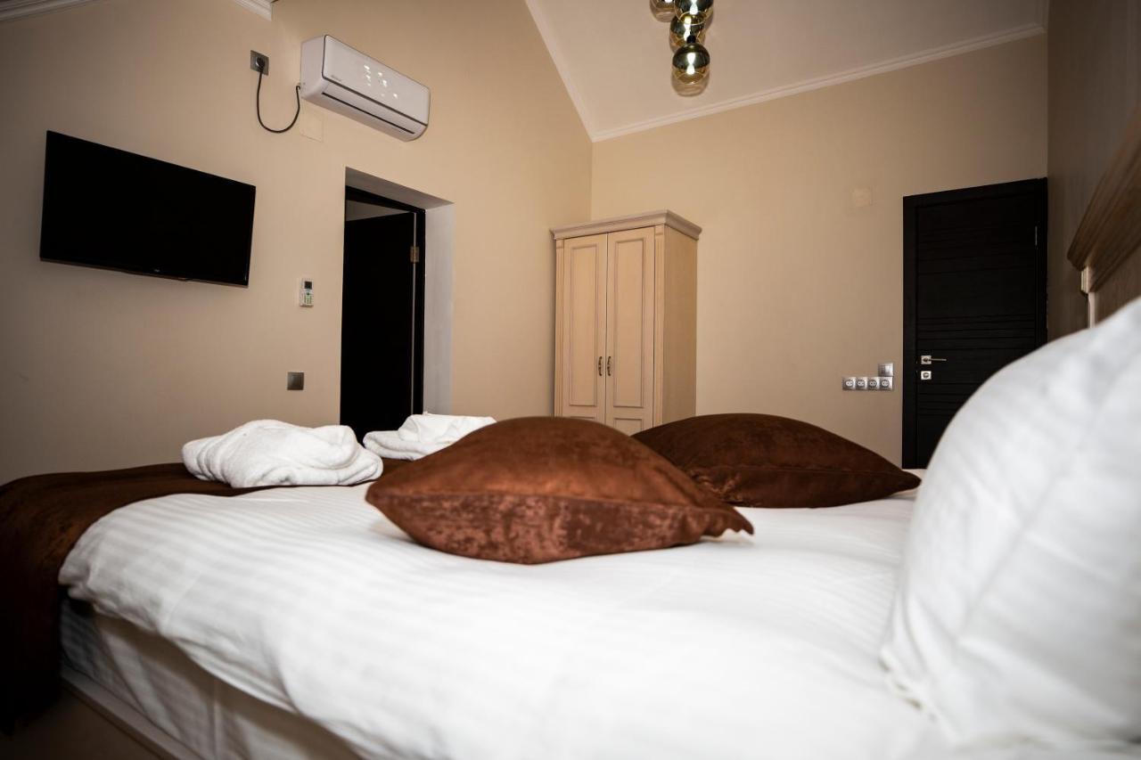 Sulo Atyrau Hotel ภายนอก รูปภาพ